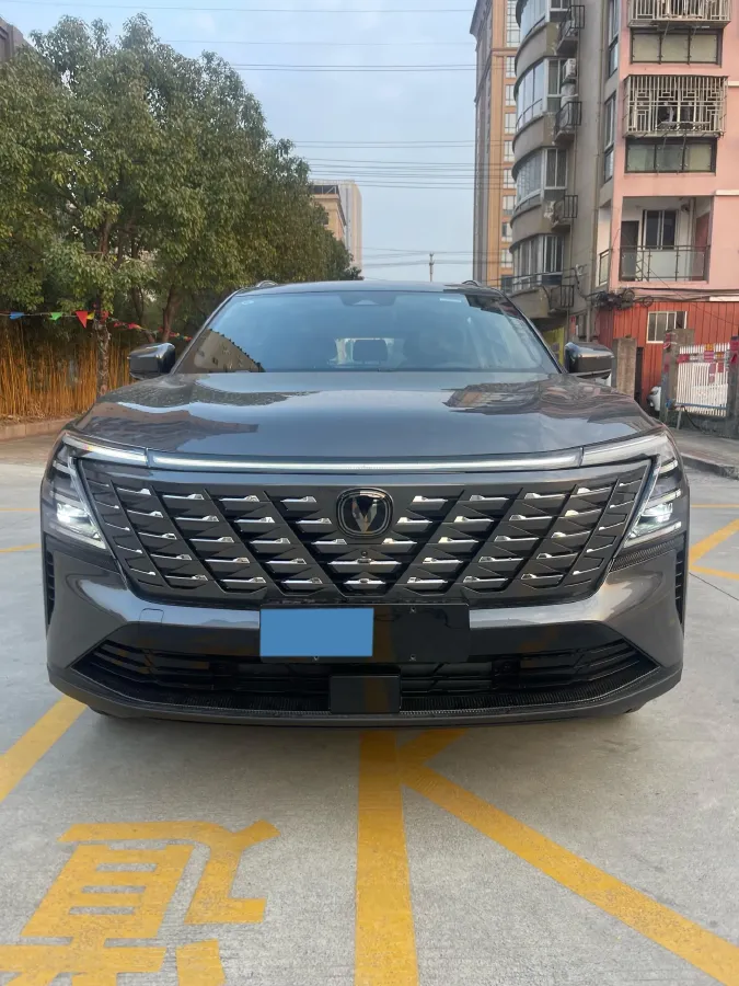2025 ChangAn CS75 Plus 1.5T 192HP L4 8AT,autocango,china used car exporter,china ev exporter,chinese used car exporter,chinese used ev exporter