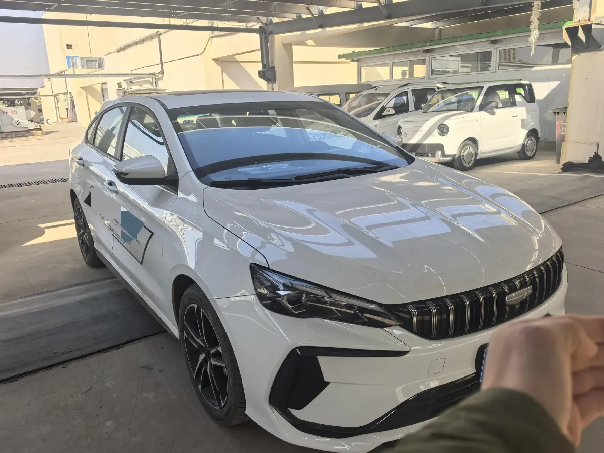 2025 Geely Emgrand 1.5L 127HP L4 CVT,autocango,china used car exporter,china ev exporter,chinese used car exporter,chinese used ev exporter