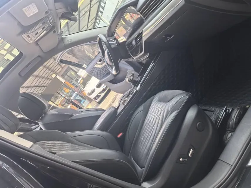 2022 HongQi HS5 2.0T 224HP L4 6AT,autocango,china used car exporter,china ev exporter,chinese used car exporter,chinese used ev exporter