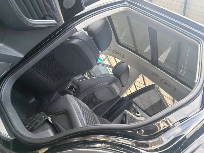 2022 HongQi HS5 2.0T 224HP L4 6AT,autocango,china used car exporter,china ev exporter,chinese used car exporter,chinese used ev exporter