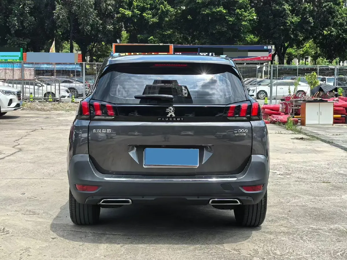 2017 Peugeot 5008 1.8T 204HP L4 6AT,autocango,china used car exporter,china ev exporter,chinese used car exporter,chinese used ev exporter
