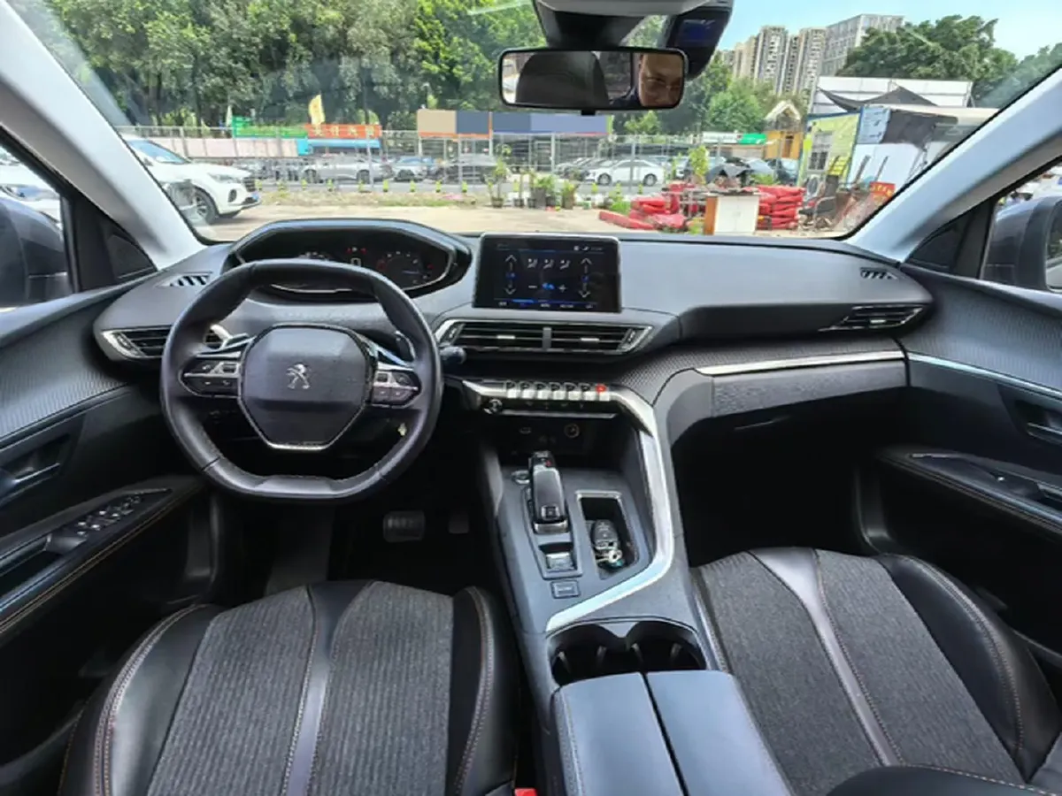 2017 Peugeot 5008 1.8T 204HP L4 6AT,autocango,china used car exporter,china ev exporter,chinese used car exporter,chinese used ev exporter