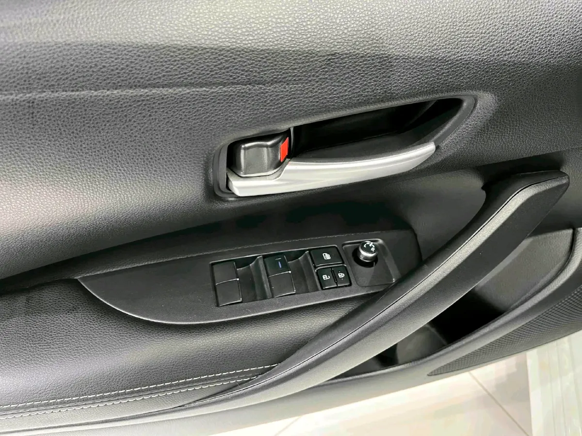 2021 Toyota Corolla 1.2T 116HP L4 CVT,autocango,china used car exporter,china ev exporter,chinese used car exporter,chinese used ev exporter