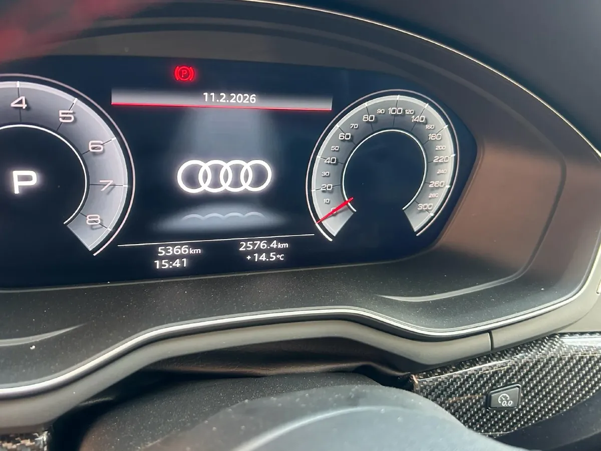 2025 Audi A4L 2.0T 245HP L4 7DCT,autocango,china used car exporter,china ev exporter,chinese used car exporter,chinese used ev exporter