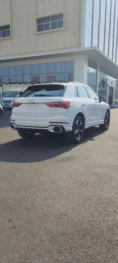 2024 Audi Q3 1.5T 160HP L4 7DCT,autocango,china used car exporter,china ev exporter,chinese used car exporter,chinese used ev exporter