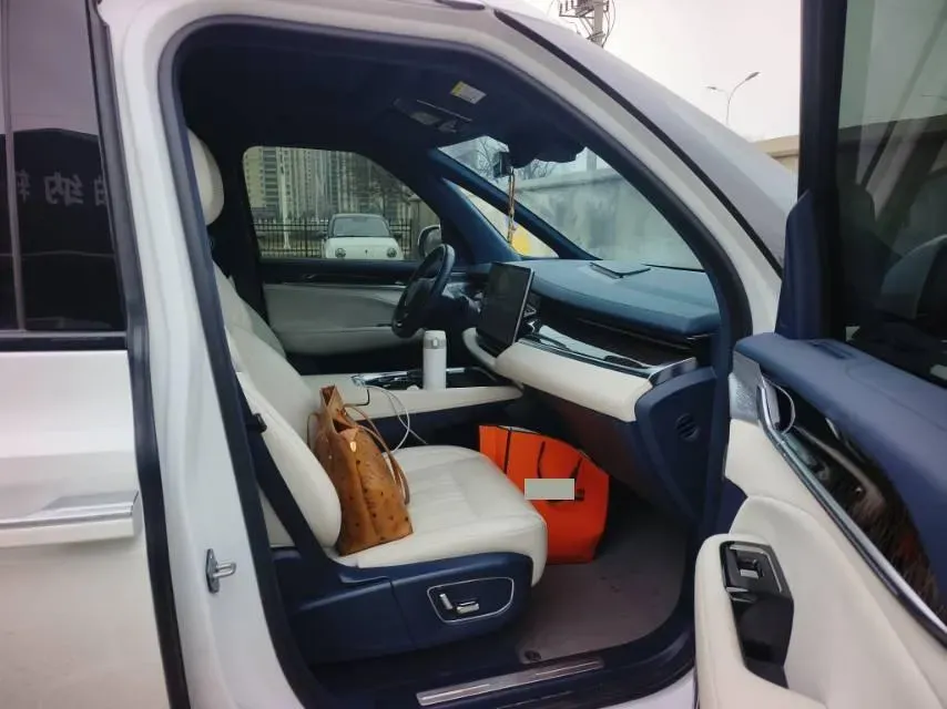 2022 Zeekr 009 BEV 116KWH,autocango,china used car exporter,china ev exporter,chinese used car exporter,chinese used ev exporter