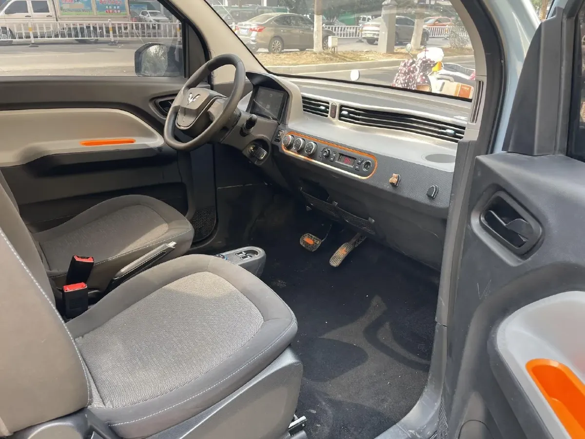 2020 WuLing HongGuang MINI EV BEV 9.3KWH,autocango,china used car exporter,china ev exporter,chinese used car exporter,chinese used ev exporter