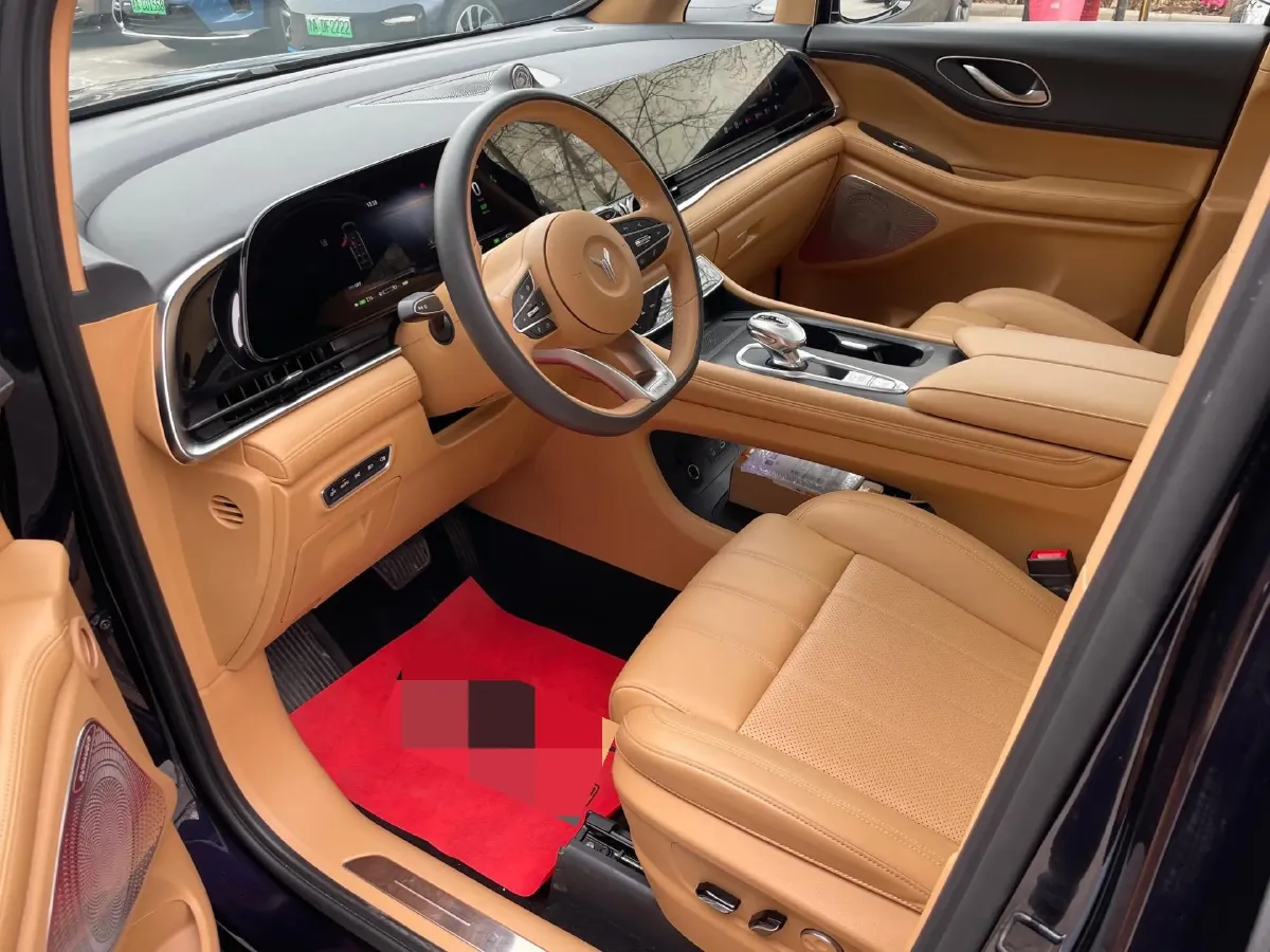 2024 Voyah Dream 1.5T 150HP L4 PHEV 43KWH,autocango,china used car exporter,china ev exporter,chinese used car exporter,chinese used ev exporter