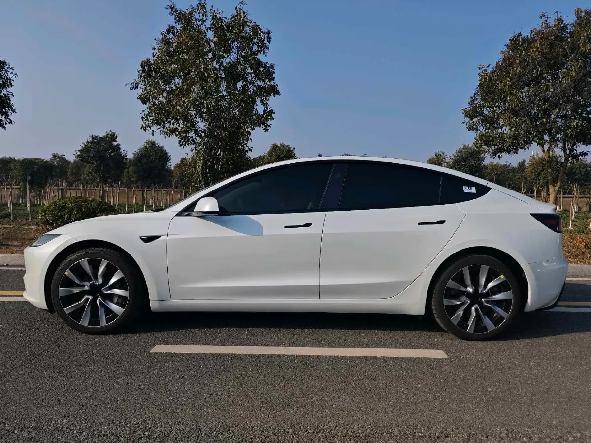 2025 Tesla Model 3 BEV,autocango,china used car exporter,china ev exporter,chinese used car exporter,chinese used ev exporter