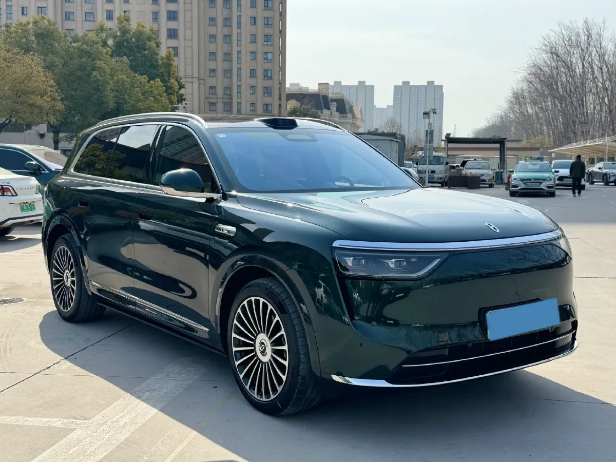 2025 AITO AITO M8 REEV 160HP REEV 53.4KWH,autocango,china used car exporter,china ev exporter,chinese used car exporter,chinese used ev exporter
