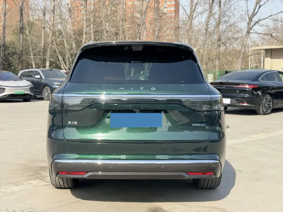 2025 AITO AITO M8 REEV 160HP REEV 53.4KWH,autocango,china used car exporter,china ev exporter,chinese used car exporter,chinese used ev exporter