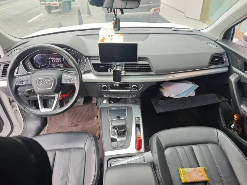 2020 Audi Q5L 2.0T 190HP L4 7DCT,autocango,china used car exporter,china ev exporter,chinese used car exporter,chinese used ev exporter