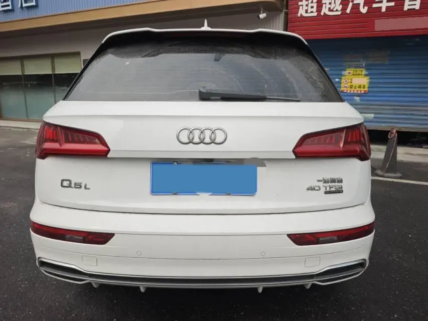 2020 Audi Q5L 2.0T 190HP L4 7DCT,autocango,china used car exporter,china ev exporter,chinese used car exporter,chinese used ev exporter