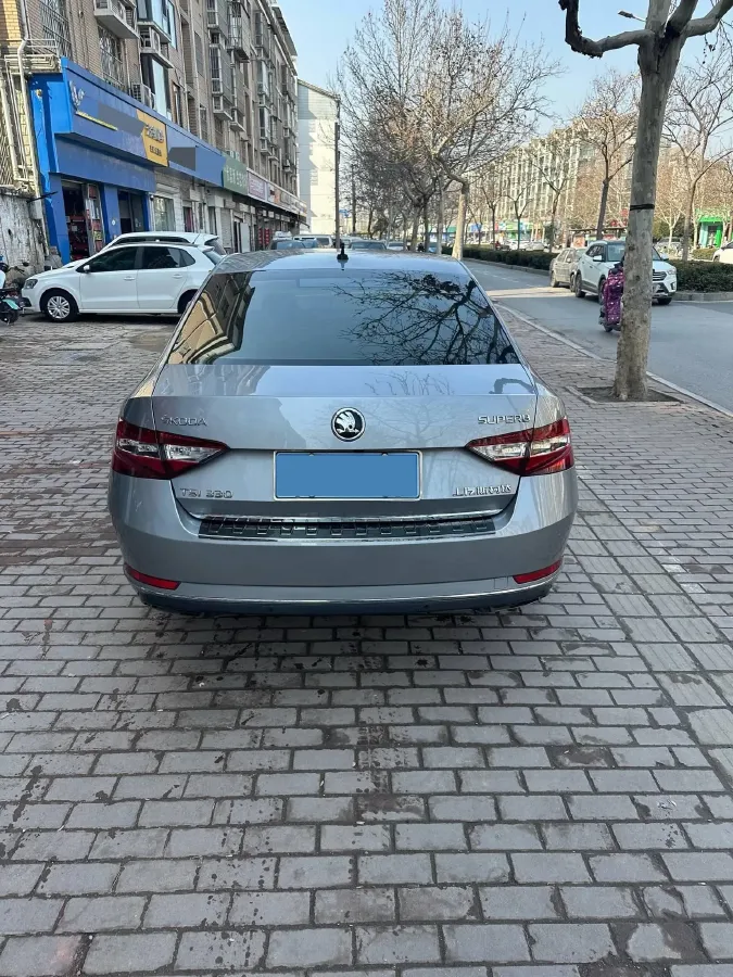 2018 Skoda Kodiak 1.8T 180HP L4 7DCT,autocango,china used car exporter,china ev exporter,chinese used car exporter,chinese used ev exporter