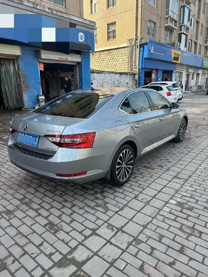 2018 Skoda Kodiak 1.8T 180HP L4 7DCT,autocango,china used car exporter,china ev exporter,chinese used car exporter,chinese used ev exporter