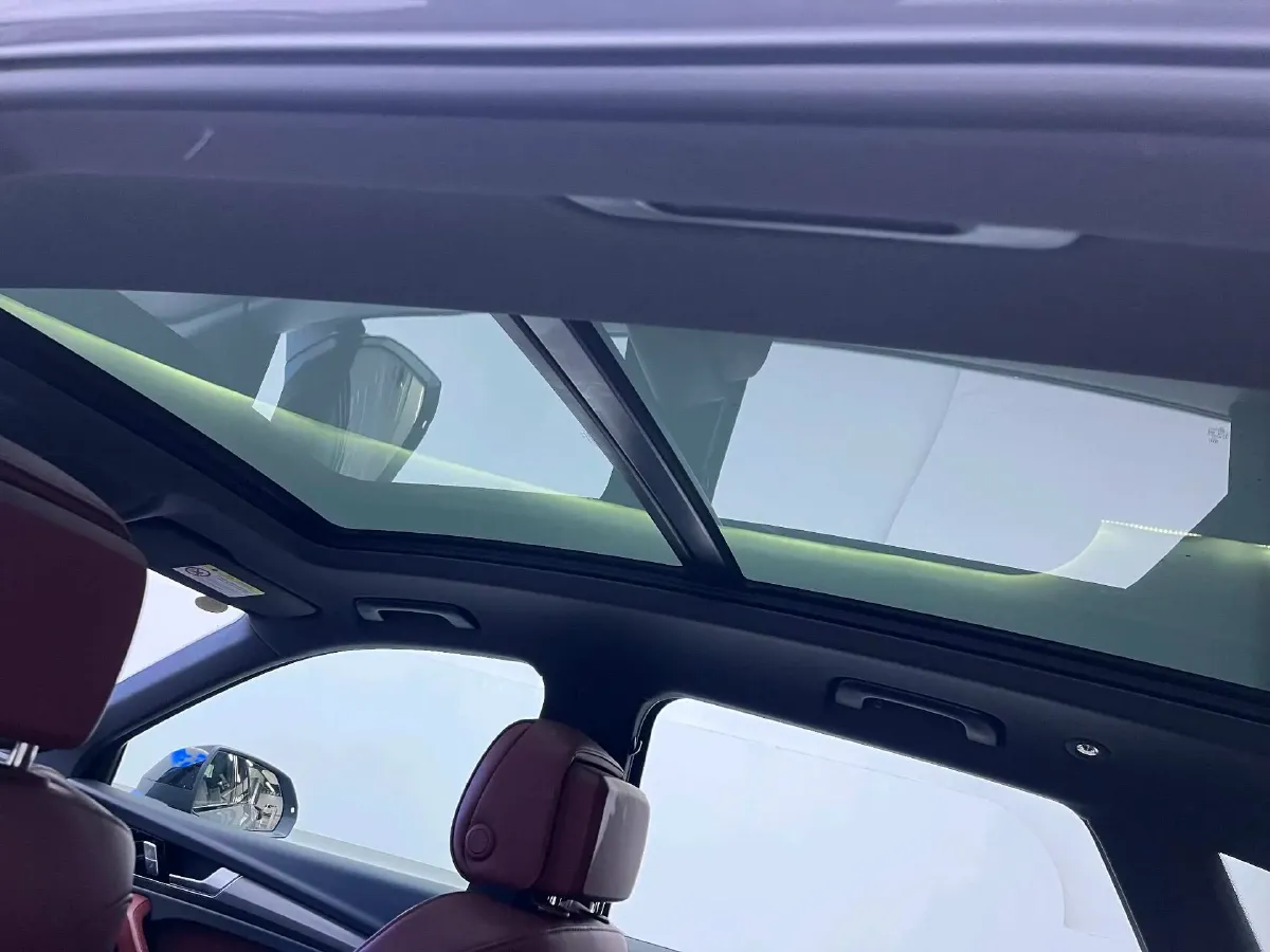 2025 Audi Q5L 2.0T 190HP L4 7DCT,autocango,china used car exporter,china ev exporter,chinese used car exporter,chinese used ev exporter