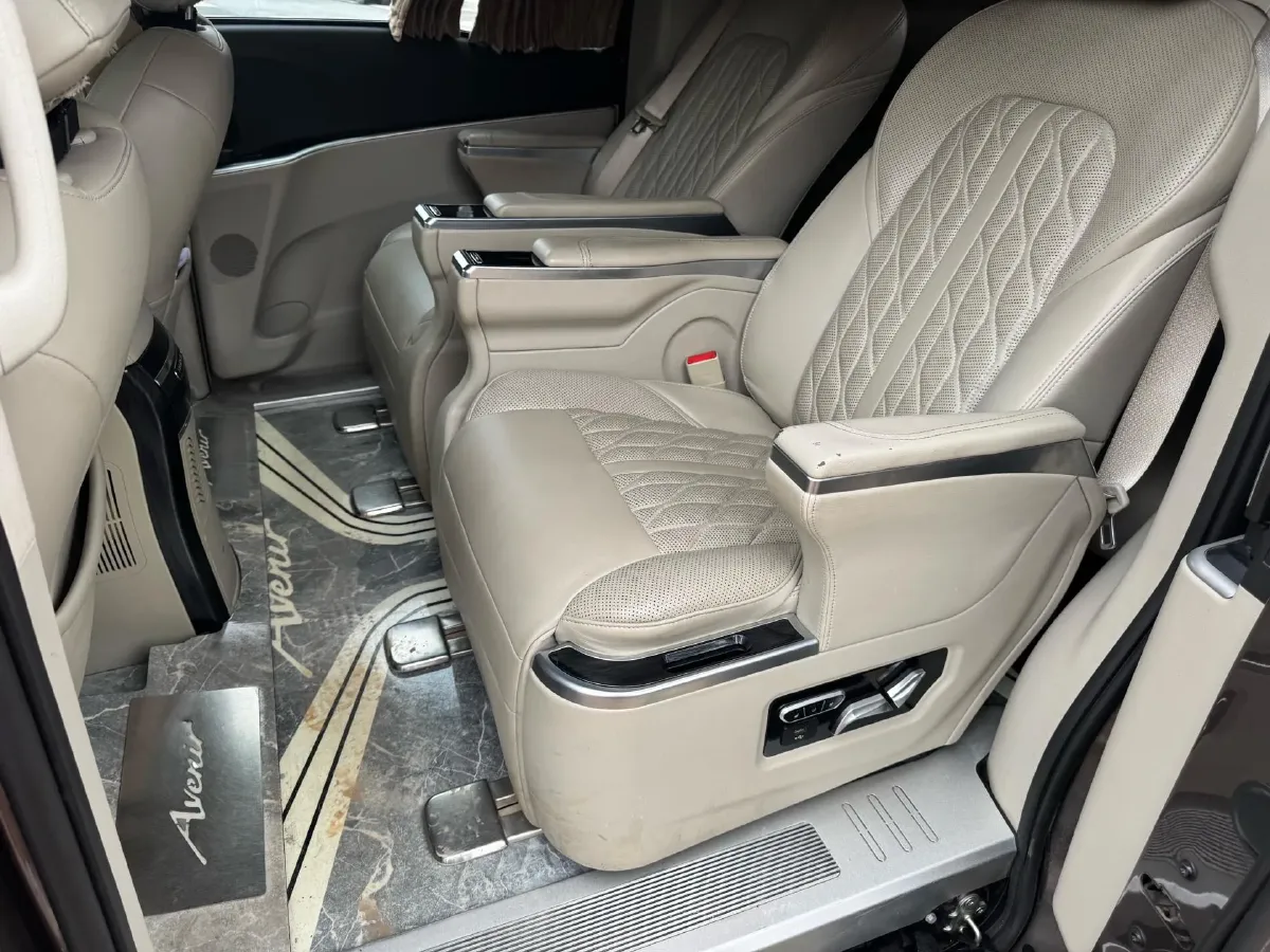 2021 Buick GL8 2.0T 237HP L4 9AT,autocango,china used car exporter,china ev exporter,chinese used car exporter,chinese used ev exporter