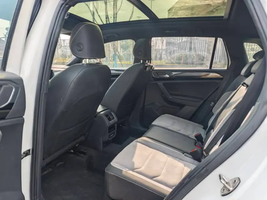 2020 Volkswagen Tayron 2.0T 220HP L4 7DCT,autocango,china used car exporter,china ev exporter,chinese used car exporter,chinese used ev exporter