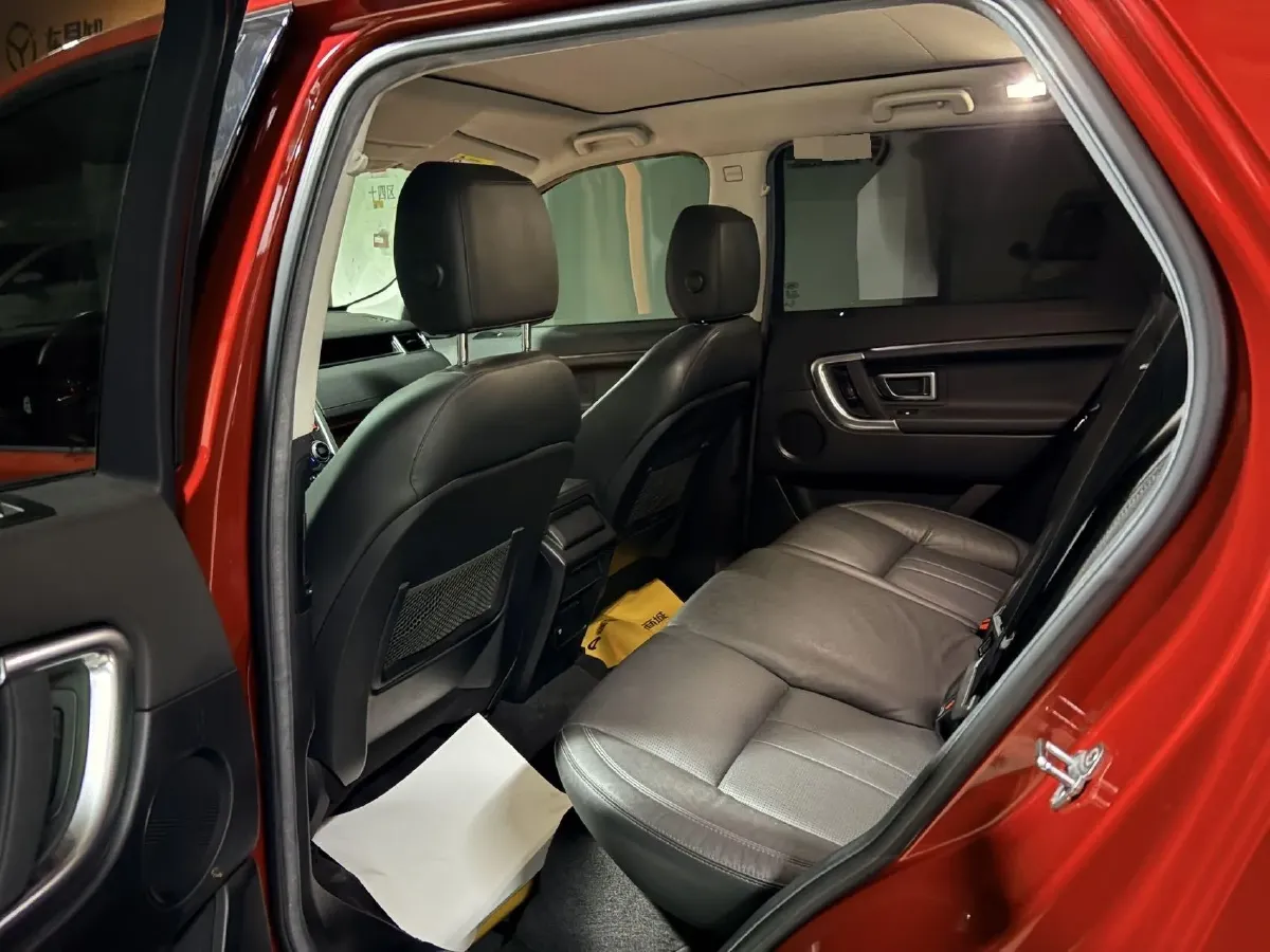 2019 Land Rover Discovery Sport 2.0T 241HP L4 9AT,autocango,china used car exporter,china ev exporter,chinese used car exporter,chinese used ev exporter