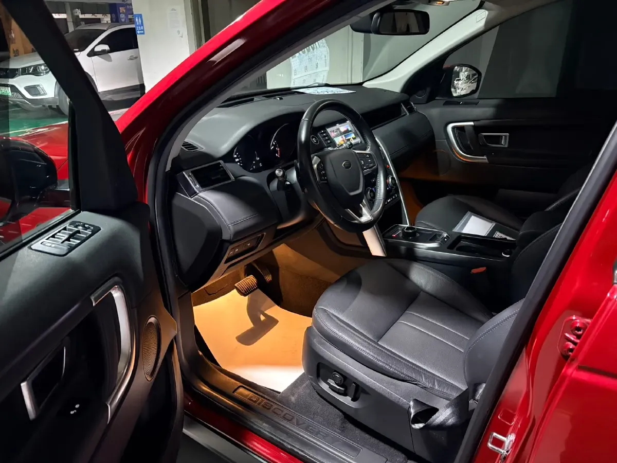 2019 Land Rover Discovery Sport 2.0T 241HP L4 9AT,autocango,china used car exporter,china ev exporter,chinese used car exporter,chinese used ev exporter