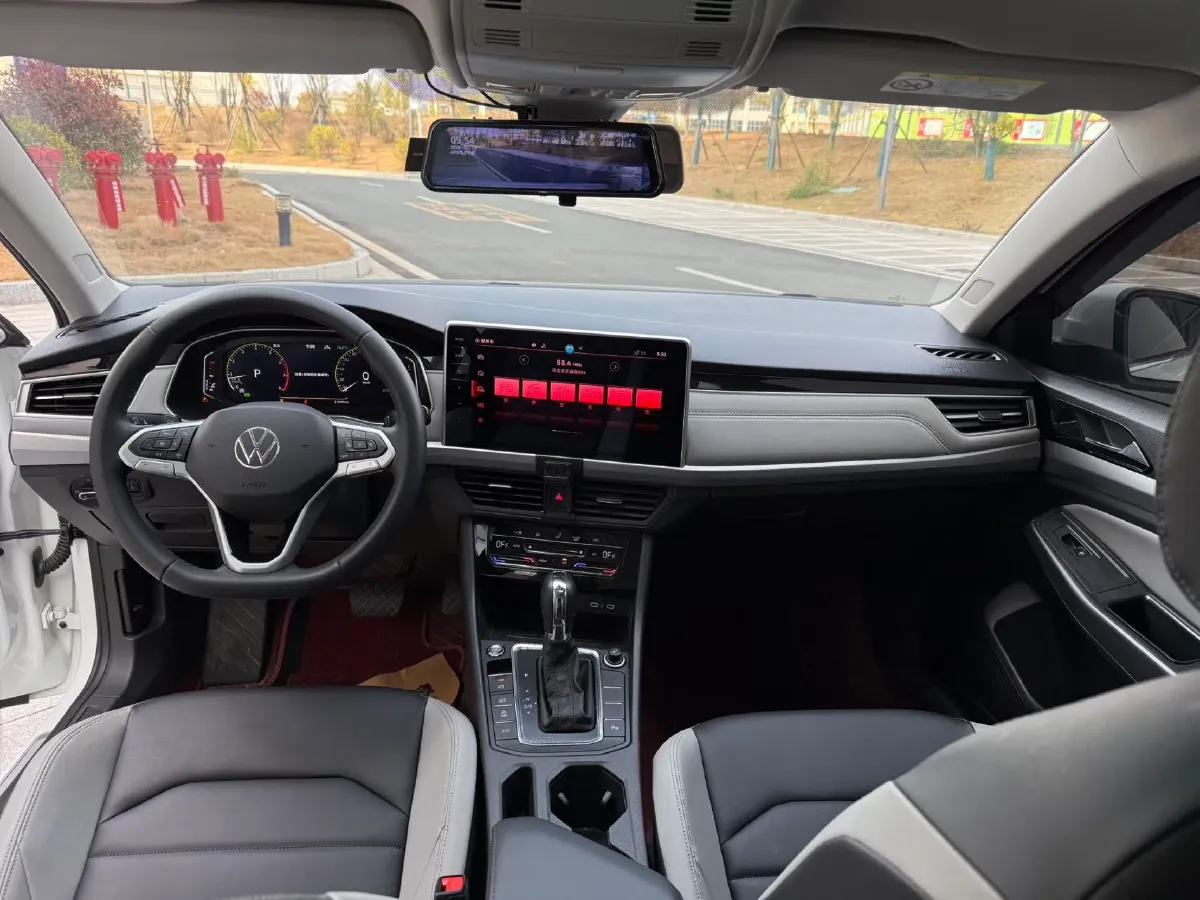 2024 Volkswagen Bora 1.5T 160HP L4 7DCT,autocango,china used car exporter,china ev exporter,chinese used car exporter,chinese used ev exporter