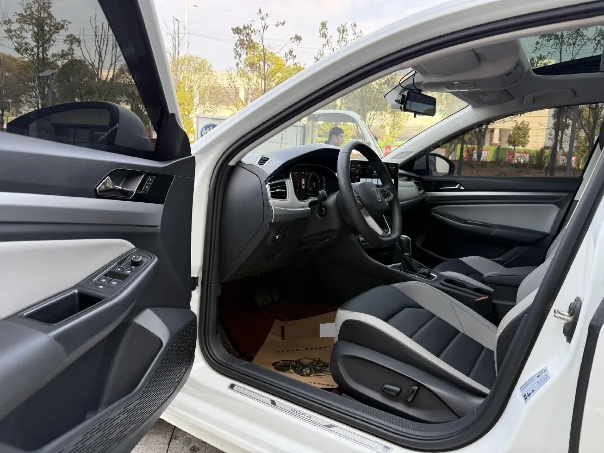 2024 Volkswagen Bora 1.5T 160HP L4 7DCT,autocango,china used car exporter,china ev exporter,chinese used car exporter,chinese used ev exporter