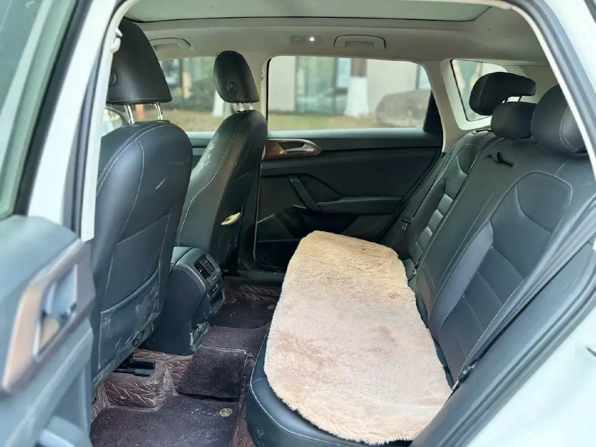 2021 Volkswagen Tharu 1.4T 150HP L4 7DCT,autocango,china used car exporter,china ev exporter,chinese used car exporter,chinese used ev exporter