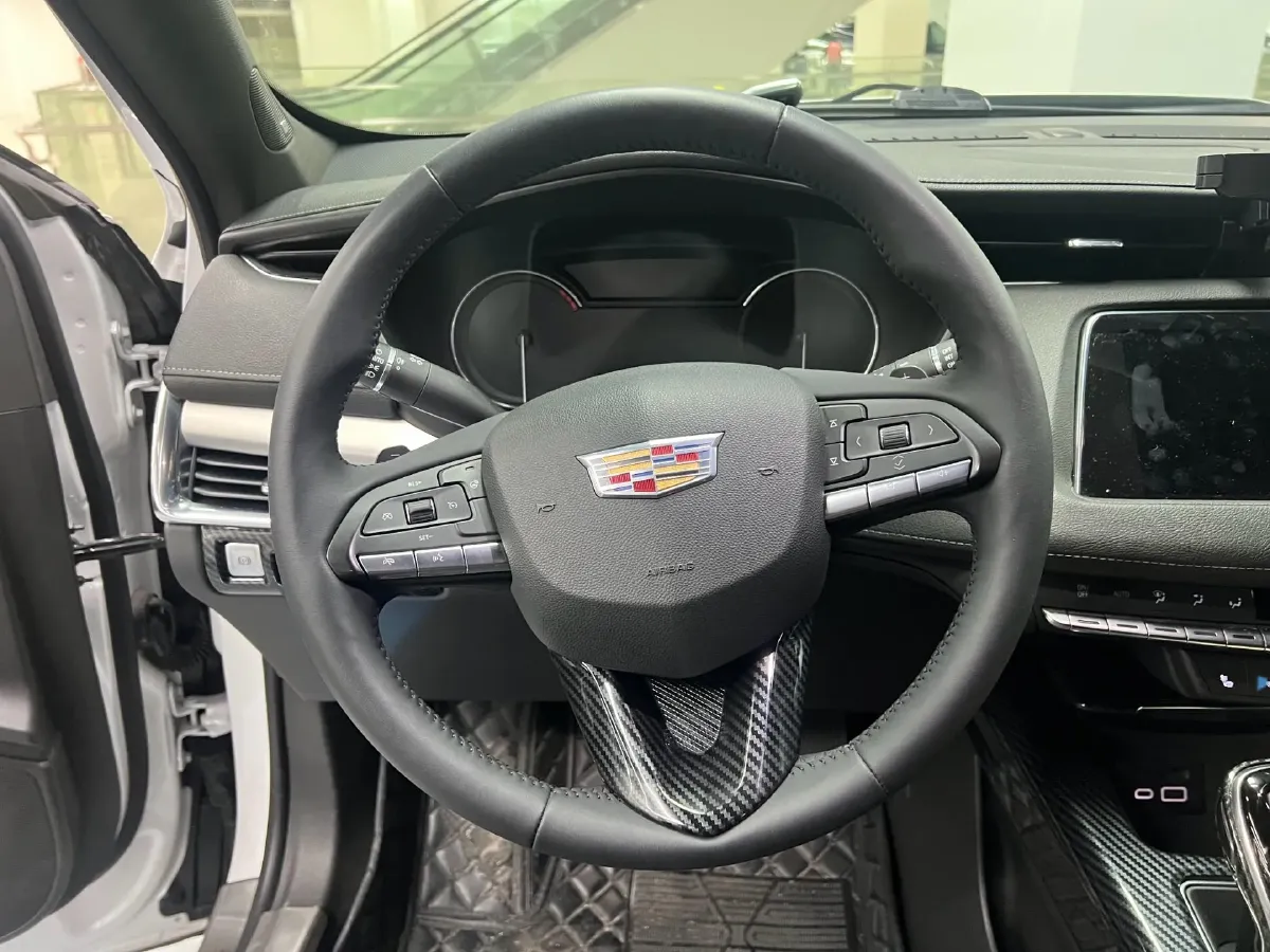 2020 Cadillac XT4 2.0T 241HP L4 9AT,autocango,china used car exporter,china ev exporter,chinese used car exporter,chinese used ev exporter