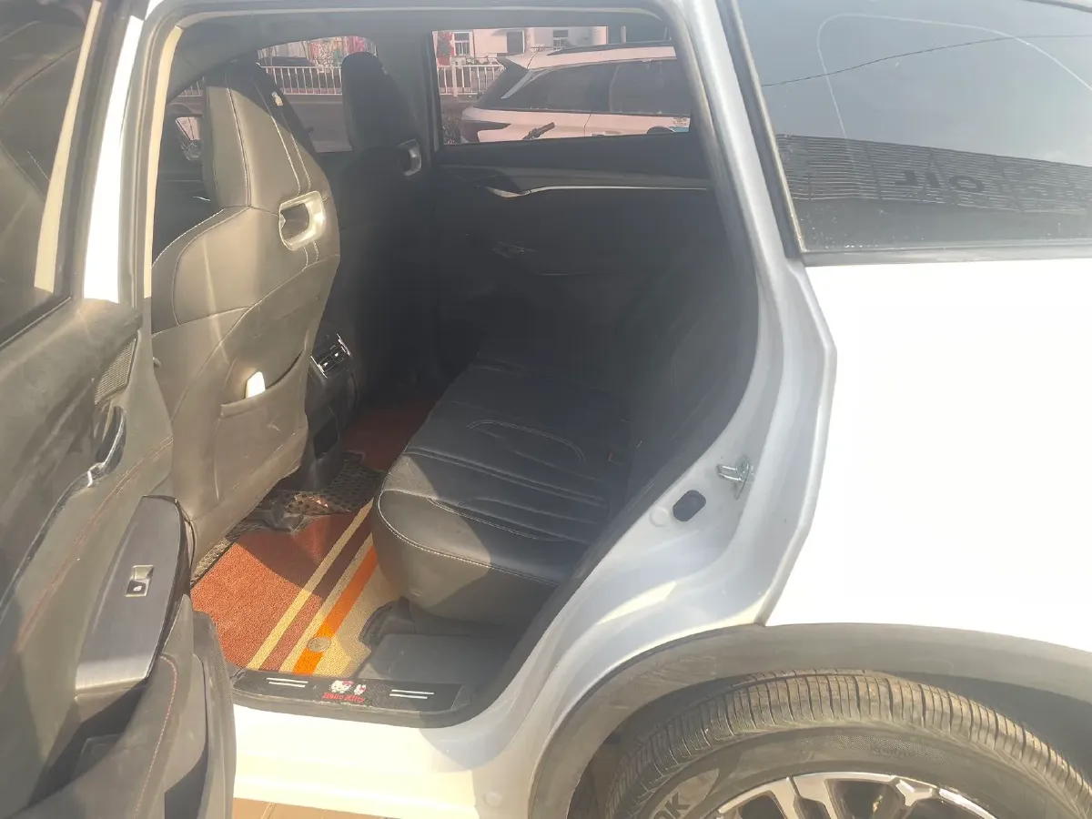 2022 ChangAn CS75 Plus 1.5T 178HP L4 6AT,autocango,china used car exporter,china ev exporter,chinese used car exporter,chinese used ev exporter