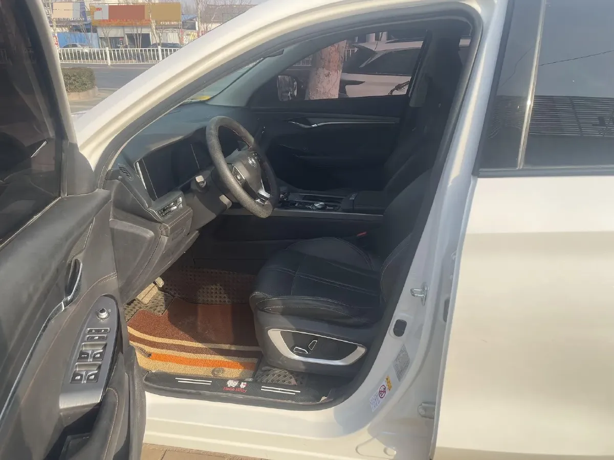 2022 ChangAn CS75 Plus 1.5T 178HP L4 6AT,autocango,china used car exporter,china ev exporter,chinese used car exporter,chinese used ev exporter