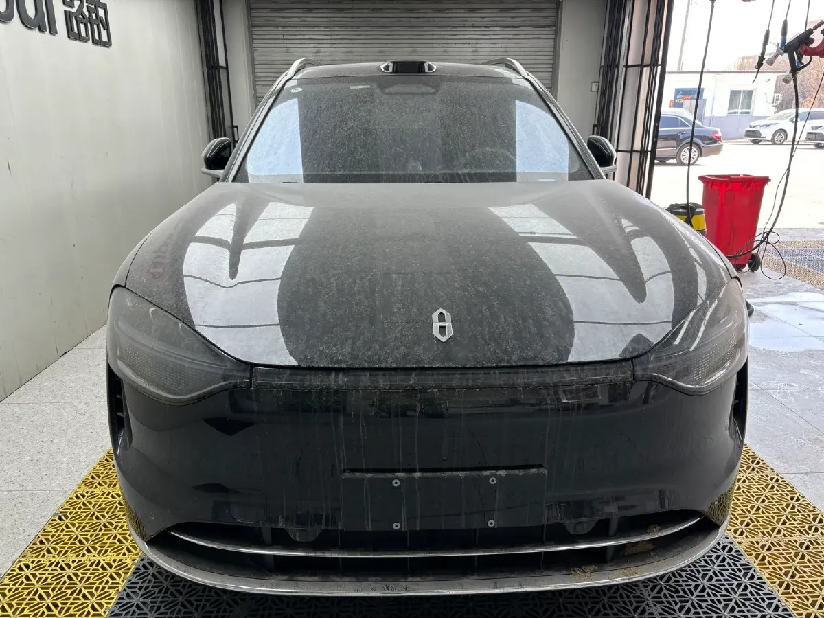 2025 AITO AITO M9 REEV 160HP REEV 52KWH,autocango,china used car exporter,china ev exporter,chinese used car exporter,chinese used ev exporter