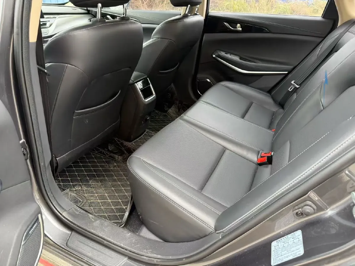 2021 ChangAn Raeton CC 1.5T 180HP L4 7DCT,autocango,china used car exporter,china ev exporter,chinese used car exporter,chinese used ev exporter