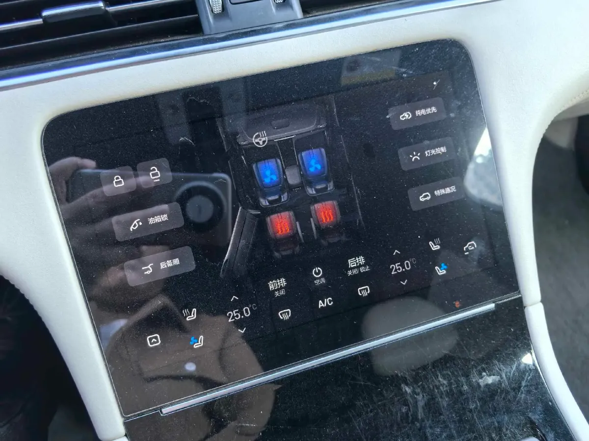 2020 Li ONE Range Extended 131HP REEV 40.5KWH,autocango,china used car exporter,china ev exporter,chinese used car exporter,chinese used ev exporter