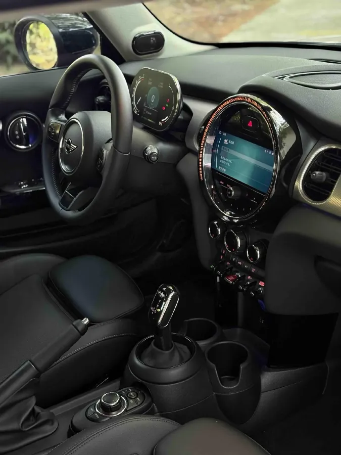 2022 MINI MINI 2.0T 192HP L4 7DCT,autocango,china used car exporter,china ev exporter,chinese used car exporter,chinese used ev exporter