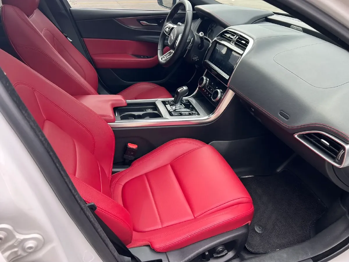 2020 Jaguar XEL 2.0T 200HP L4 8AT,autocango,china used car exporter,china ev exporter,chinese used car exporter,chinese used ev exporter