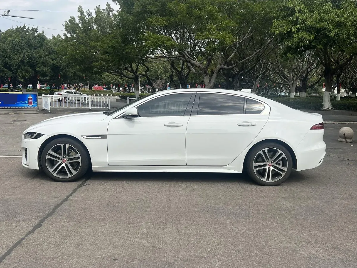 2020 Jaguar XEL 2.0T 200HP L4 8AT,autocango,china used car exporter,china ev exporter,chinese used car exporter,chinese used ev exporter