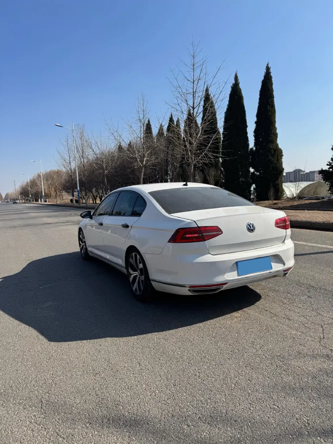2018 Volkswagen Magotan 1.8T 180HP L4 7DCT,autocango,china used car exporter,china ev exporter,chinese used car exporter,chinese used ev exporter