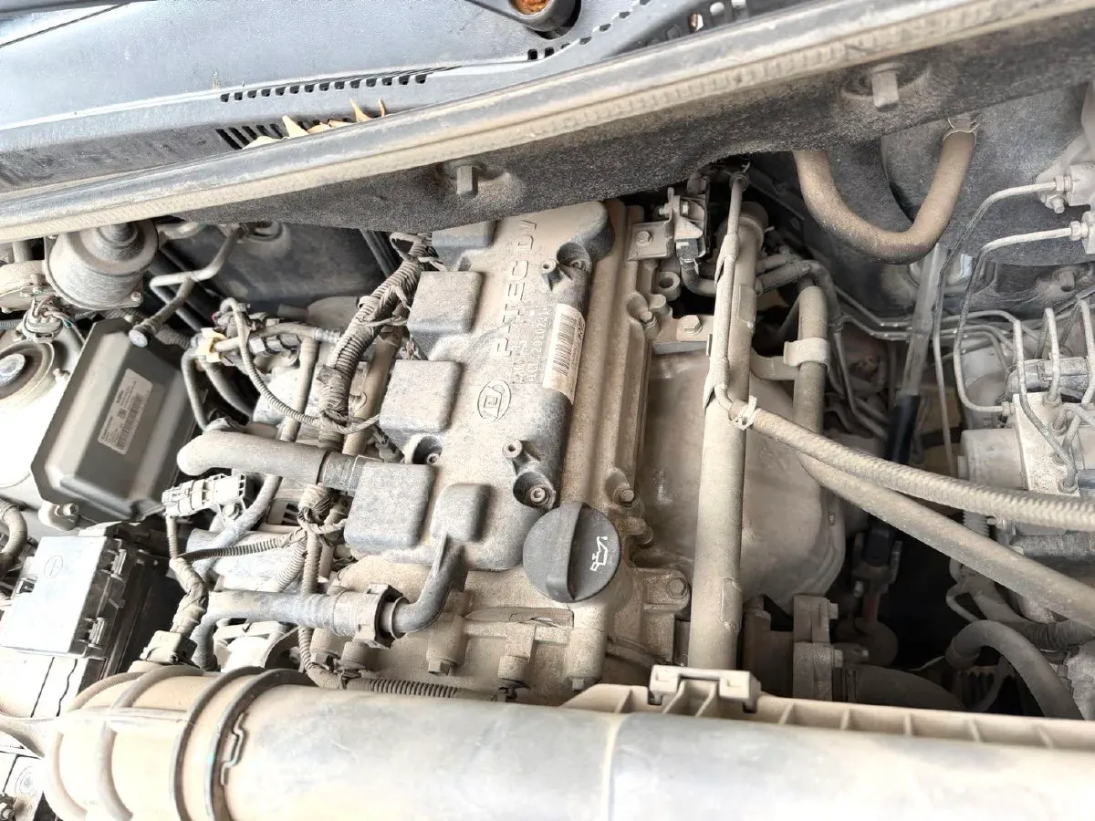 2019 WuLing HongGuang V 1.5L 99HP L4 6MT,autocango,china used car exporter,china ev exporter,chinese used car exporter,chinese used ev exporter