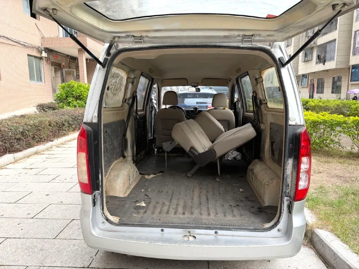 2019 WuLing HongGuang V 1.5L 99HP L4 6MT,autocango,china used car exporter,china ev exporter,chinese used car exporter,chinese used ev exporter