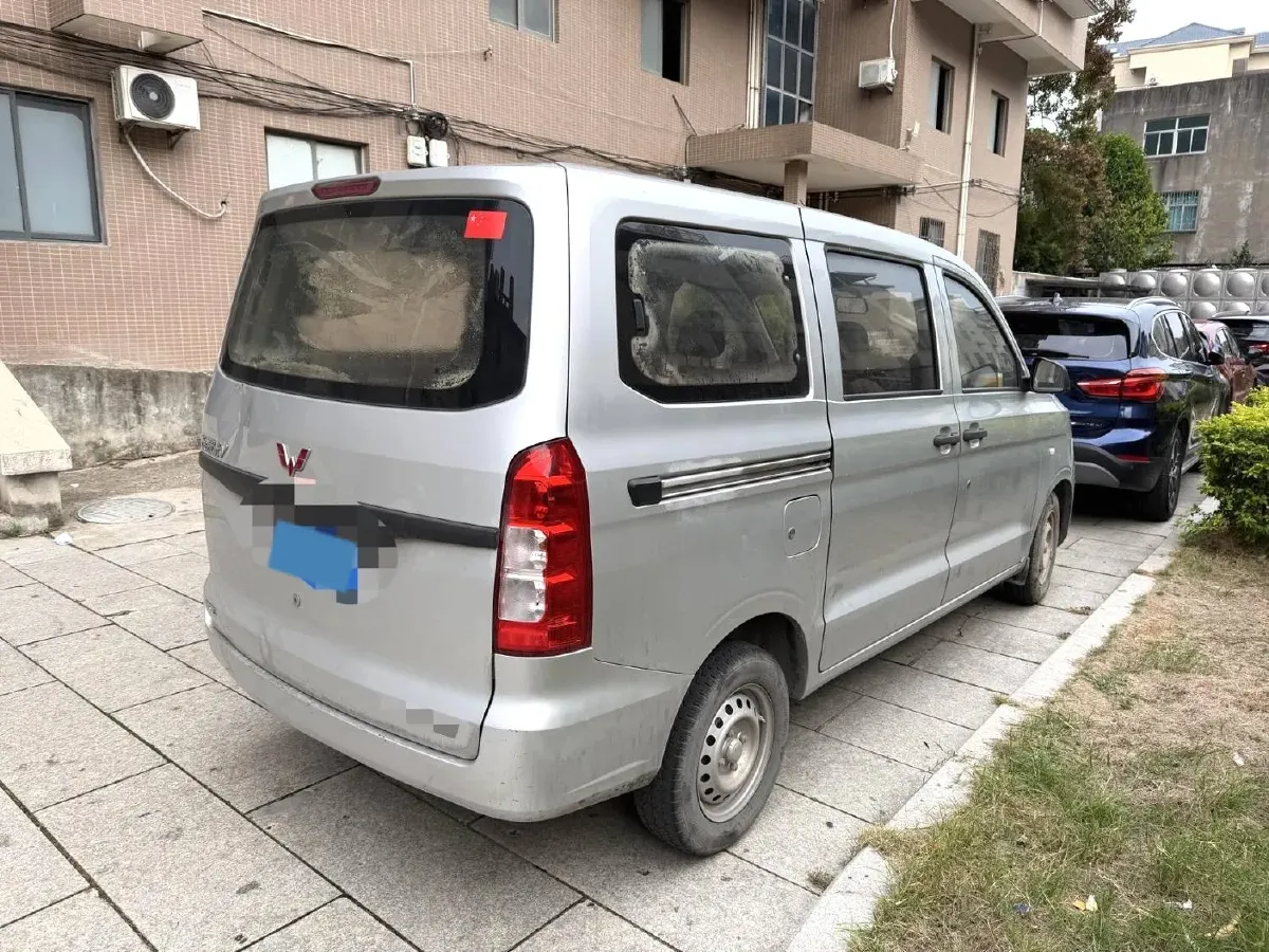 2019 WuLing HongGuang V 1.5L 99HP L4 6MT,autocango,china used car exporter,china ev exporter,chinese used car exporter,chinese used ev exporter