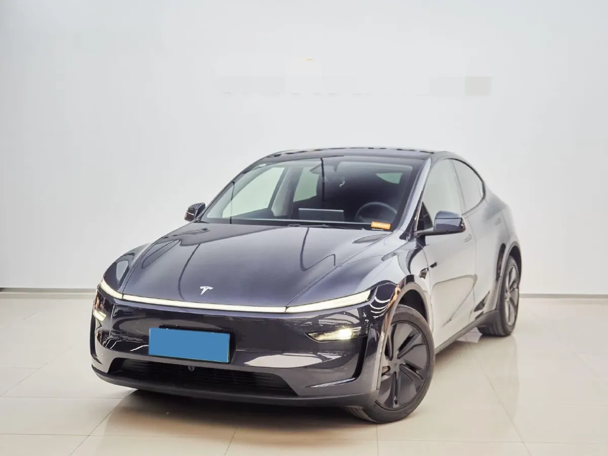 2025 Tesla Model Y BEV 62.5KWH,autocango,china used car exporter,china ev exporter,chinese used car exporter,chinese used ev exporter