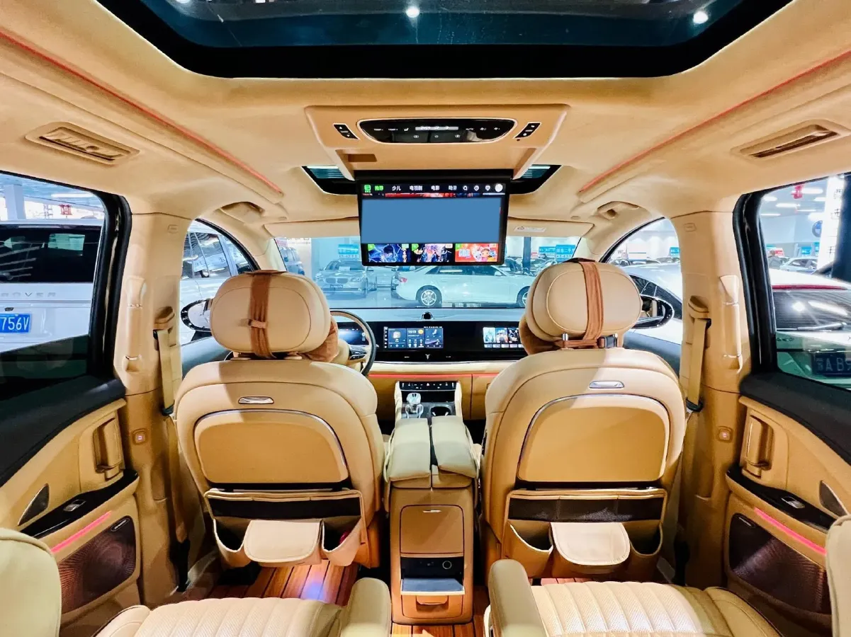 2024 Voyah Dream 1.5T 150HP L4 PHEV 43KWH,autocango,china used car exporter,china ev exporter,chinese used car exporter,chinese used ev exporter