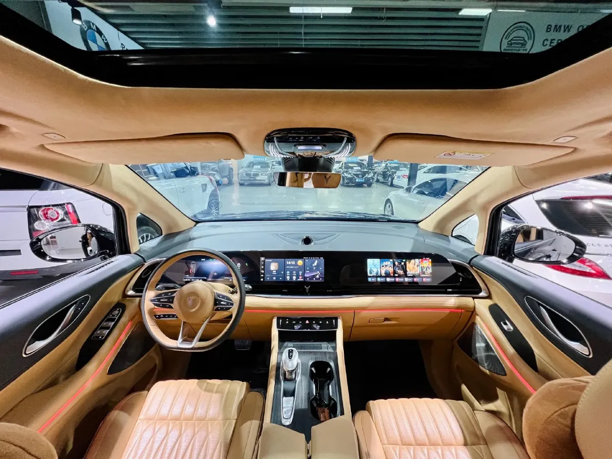 2024 Voyah Dream 1.5T 150HP L4 PHEV 43KWH,autocango,china used car exporter,china ev exporter,chinese used car exporter,chinese used ev exporter