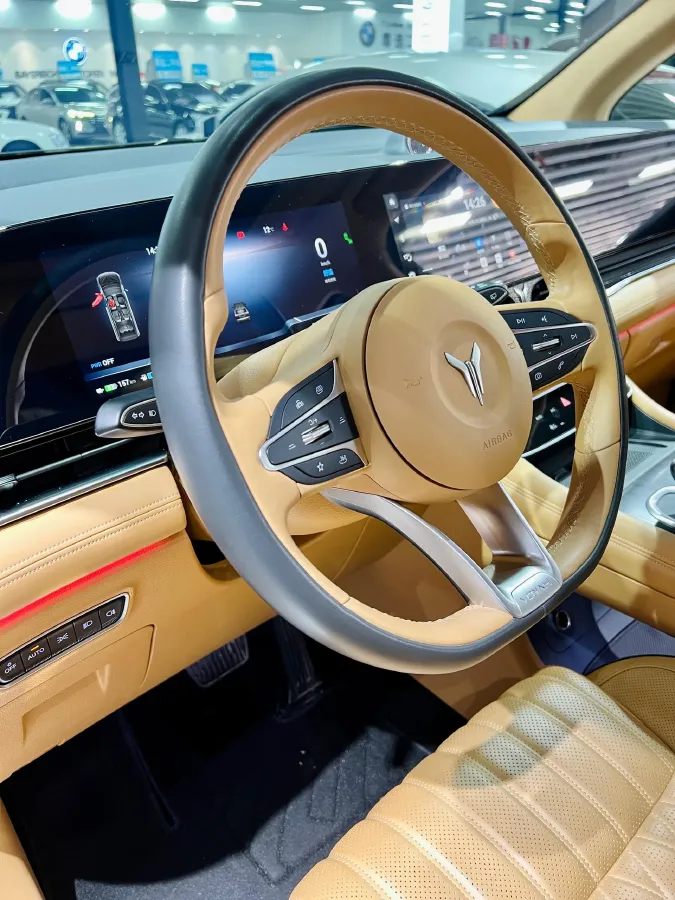 2024 Voyah Dream 1.5T 150HP L4 PHEV 43KWH,autocango,china used car exporter,china ev exporter,chinese used car exporter,chinese used ev exporter