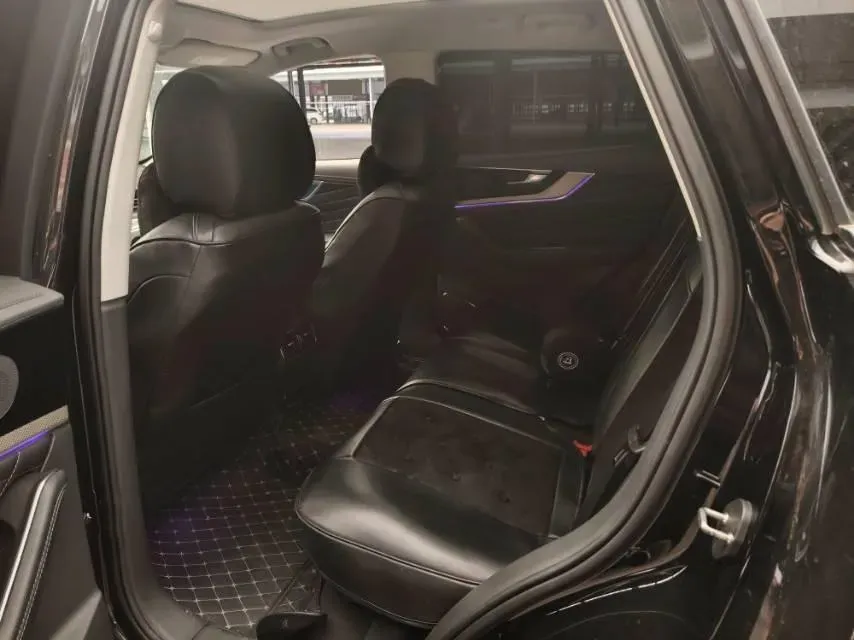 2019 HongQi HS5 2.0T 224HP L4 6AT,autocango,china used car exporter,china ev exporter,chinese used car exporter,chinese used ev exporter