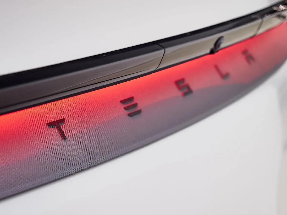 2025 Tesla Model Y BEV 62.5KWH,autocango,china used car exporter,china ev exporter,chinese used car exporter,chinese used ev exporter