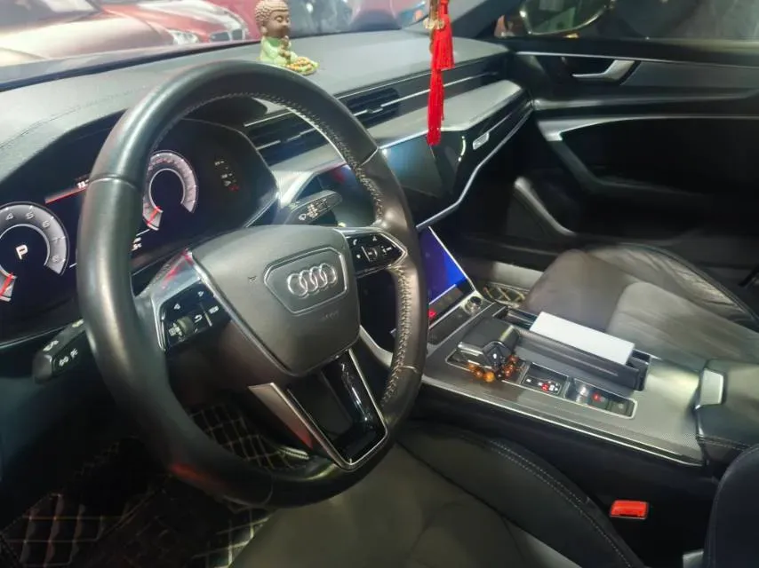 2020 Audi A6L 2.0T 190HP L4 7DCT,autocango,china used car exporter,china ev exporter,chinese used car exporter,chinese used ev exporter
