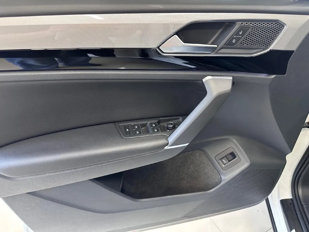 2022 Volkswagen Tayron 1.4T 150HP L4 7DCT,autocango,china used car exporter,china ev exporter,chinese used car exporter,chinese used ev exporter