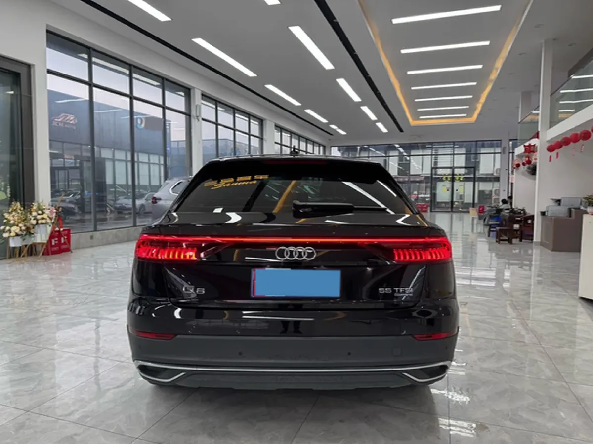 2022 Audi Q8 3.0T 340HP V6 8AT,autocango,china used car exporter,china ev exporter,chinese used car exporter,chinese used ev exporter