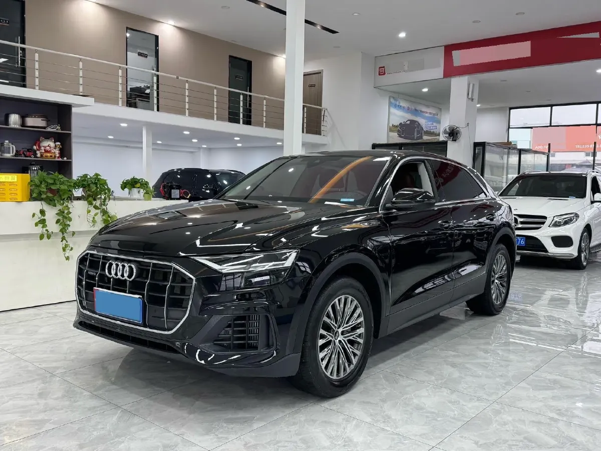 2022 Audi Q8 3.0T 340HP V6 8AT,autocango,china used car exporter,china ev exporter,chinese used car exporter,chinese used ev exporter